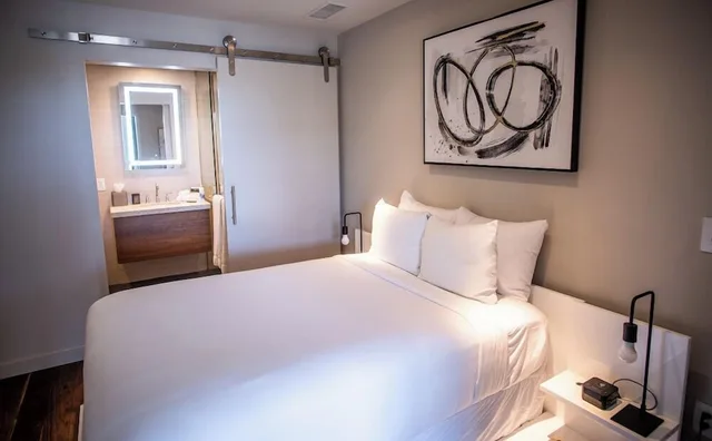 2 Bedrooms, Loft, Residence, King Bed، Mountain Shadows 2/7