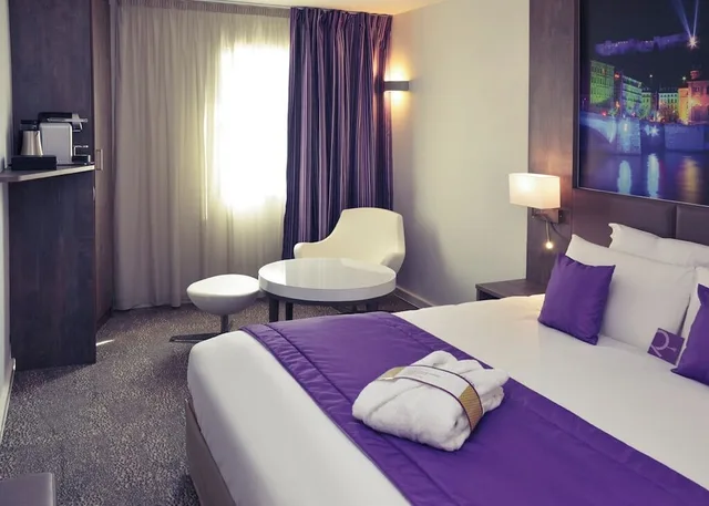 غرفة بريفيليج بسرير مزدوج، Mercure Lyon Est Chaponnay 1/3