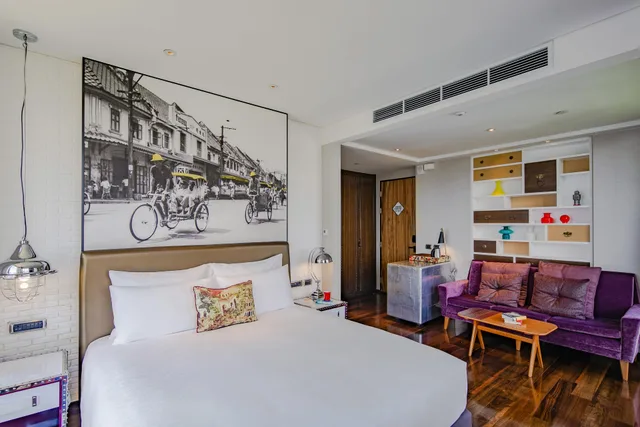 Sunset, Premium, King Bed, Garden View, Balcony، Hotel Indigo Bangkok Wireless Road 5/10