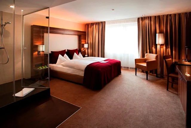 جناح جونيور، Flemings Hotel Frankfurt Main Riverside 1/1