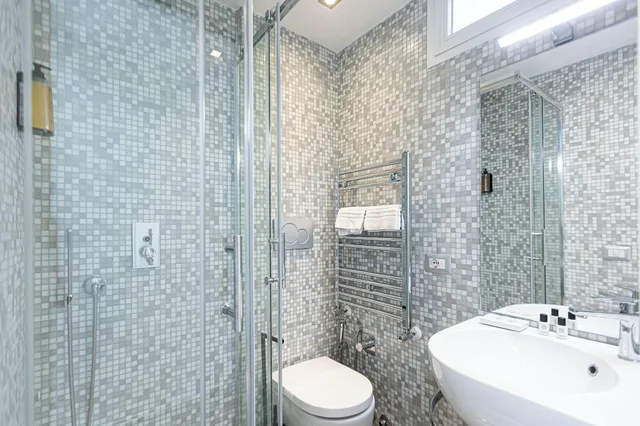 جناح تنفيذي، Hotel Castellino Roma 10/10
