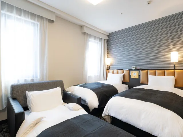 غرفة قياسية ثلاثية للمدخنين، APA Hotel Toyama 1/1