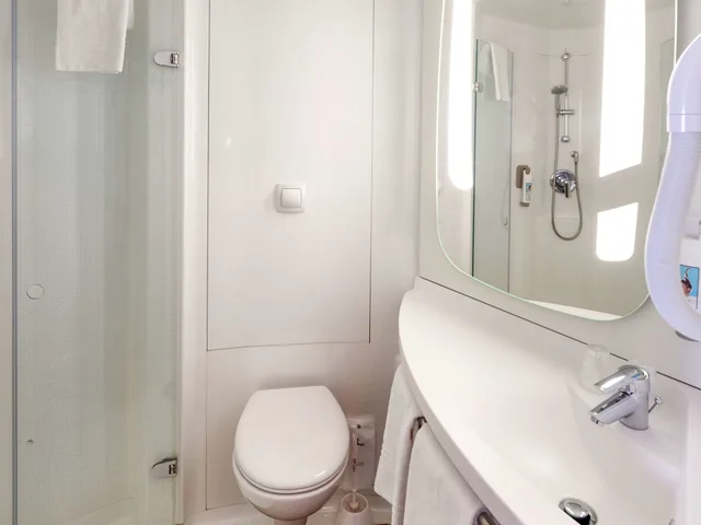 غرفة قياسية بسرير مزدوج وسرير فردي، Ibis Cholet 8/10