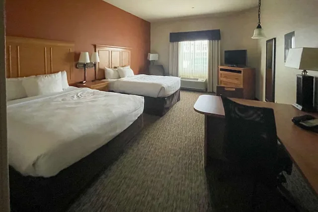Efficiency, Suite, 2 Queen Beds, Accessible، MainStay Suites Sidney - Medical Center 4/5