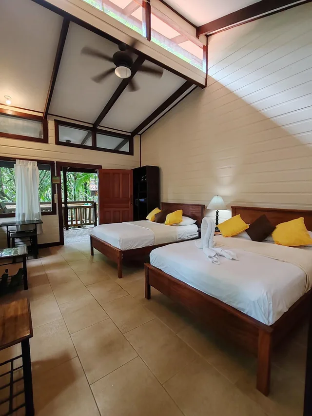 Standard, Evergreen Lodge 1/3