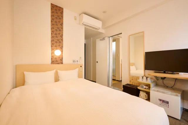 غرفة متصلة مع أريكة، Smile Hotel Kyoto Karasuma Gojo 1/2