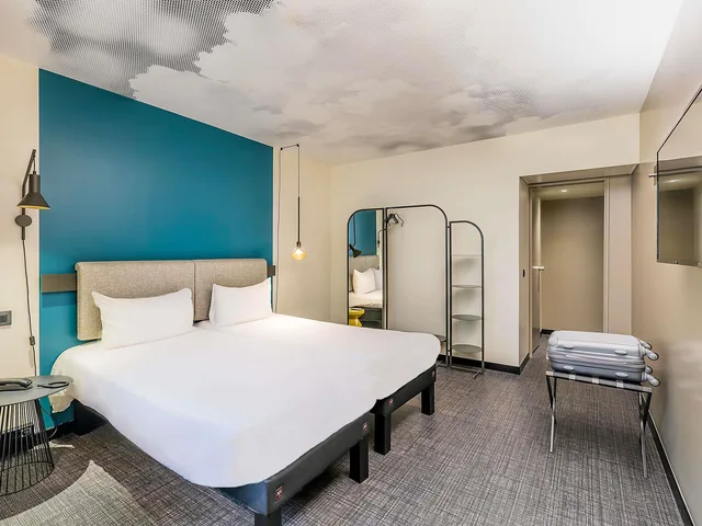 غرفة بسرير مزدوج مع أريكة، Ibis Malaga Centro Ciudad Hotel 8/10