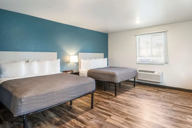 غرفة بسريرين كوين لذوي الإعاقة، WoodSpring Suites Bradenton 2/6