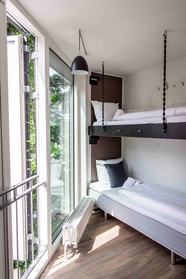 3 Bedrooms, Apartment, 1 Double and 2 Bunk Beds, Street Side View, Kolding Hotel Apartments 1/7