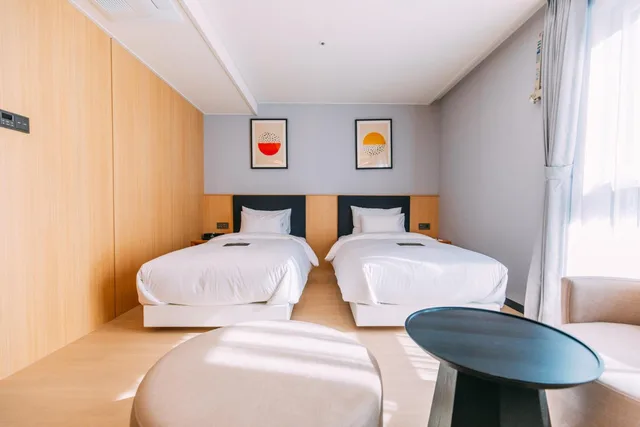 Deluxe, Twin Beds, Pool Access، Hound Hotel Busan Station 6/10
