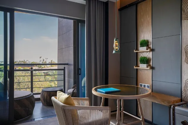 غرفة عائلية بسريرين مزدوجين بإطلالة على الحديقة بشرفة، Renaissance Xiamen Hotel 3/3