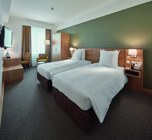 غرفة كومفورت ثلاثية بثلاثة أسرّة بغرفتي نوم، City Hotel Luxembourg 2/3