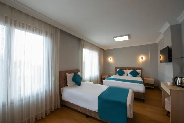 Adjoining, Family, Studio, 2 Queen and Twin Beds, Annex، Sur Hotel 7/10