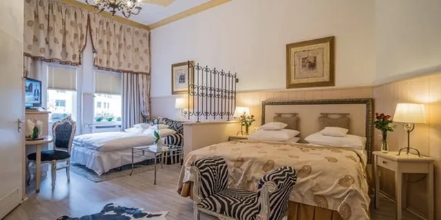 غرفة غراند كلاسيكية بسرير كوين وسرير فردي، HOTEL AUGUSTA 3/6