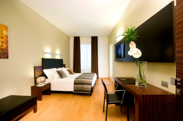 Superior Double, Hotel Trevi Collection 3/8