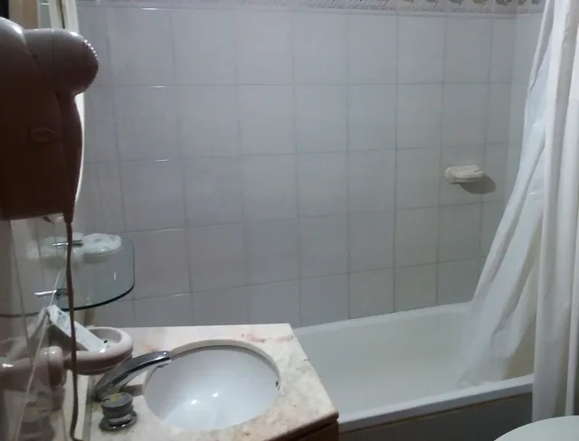 غرفة قياسية ثلاثية بسرير مزدوج وسرير فردي، Le Chatelet Hotel 6/6