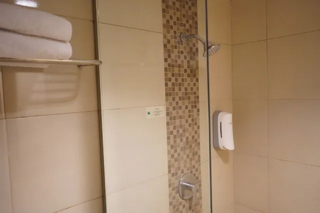 جناح جونيور بسرير كوين، Syariah Hotel Sentul 3/3