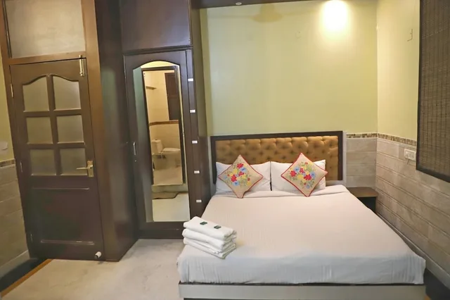 غرفة ديلوكس بسرير كينج بإطلالة على المدينة بشرفة بغرفة نوم واحدة، Hotel Traditional Inn 4/10