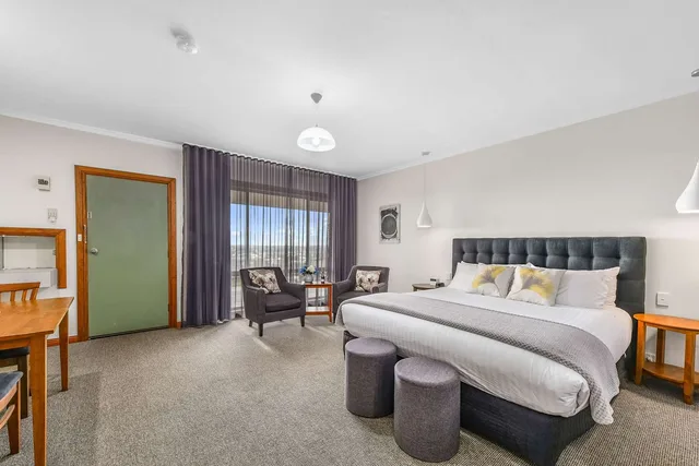 غرفة بسرير كينج، Comfort Inn The Lakes 1/2