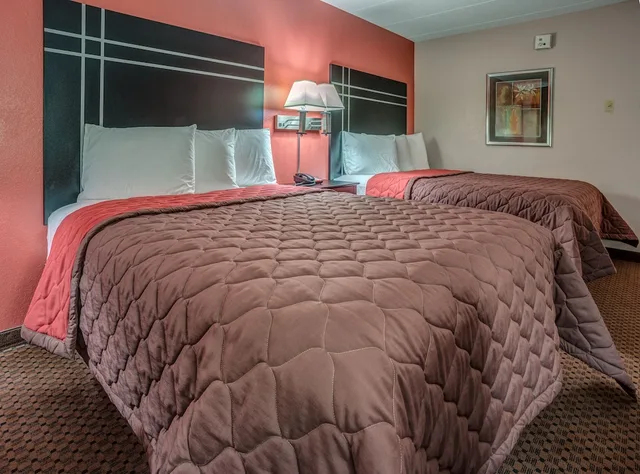 غرفة بريميير بسريرين كوين، Prime Rate Inn 1/3