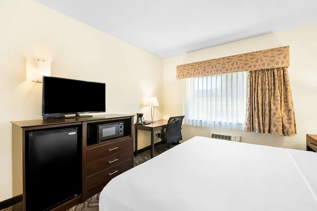 غرفة بسرير كينج لذوي الإعاقة، Best Western Nebraska City Inn 3/5