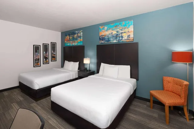 غرفة ديلوكس بسريرين كوين، La Quinta Inn & Suites by Wyndham Austin NW/Lakeline Mall 7/9