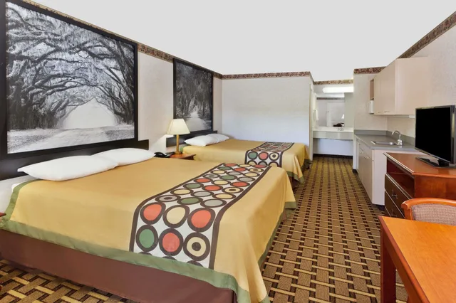 غرفة قياسية بسريرين كوين للمدخنين، Super 8 by Wyndham Ft. Oglethorpe GA/Chatt TN Area 2/5