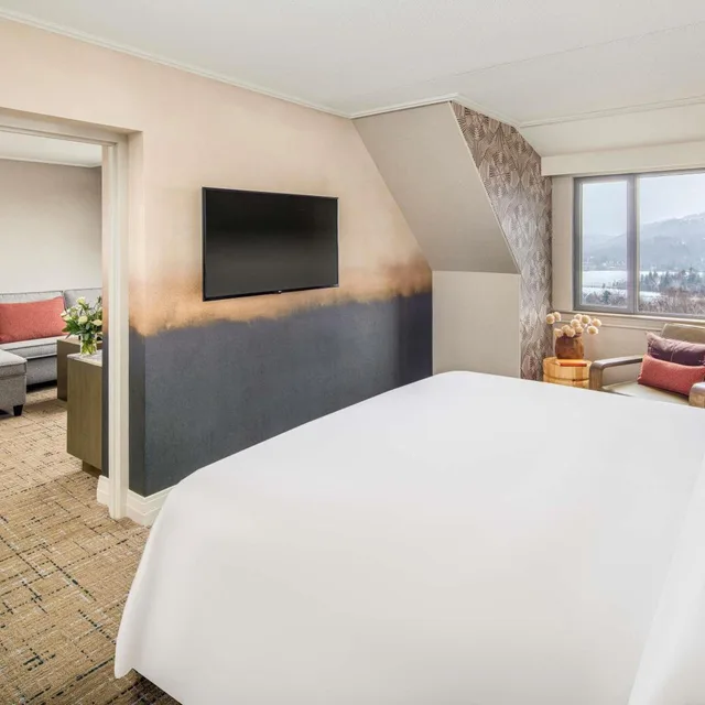 1 Bedroom, Exclusive, Fairmont Gold, Suite, King Bed, Lounge Access، Fairmont Tremblant 2/6