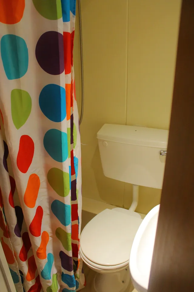 Standard, Twin Beds, Saint James Backpackers 8/10
