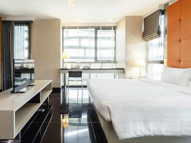 Deluxe, King Bed, Ibis Styles Chiang Mai 2/6