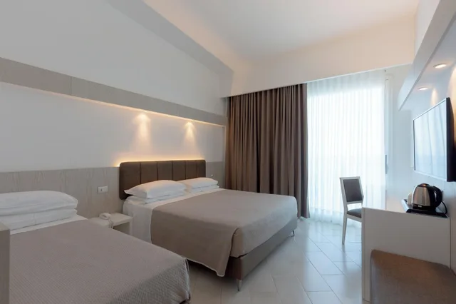 غرفة سوبيريور رباعية، Hotel Giosue A Mare 3/8