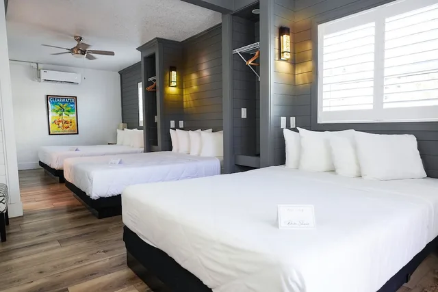 غرفة ثلاثية بسريرين كوين وسرير كوين، Devon Shores 3/6
