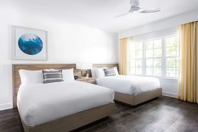 3 Bedrooms, Garden, Villa, King Bed, 3 Queen Beds، Parrot Key Hotel & Villas 1/10