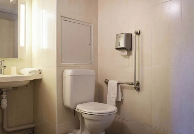 غرفة بسرير مزدوج لذوي الإعاقة، B&B HOTEL Avignon 1 6/6