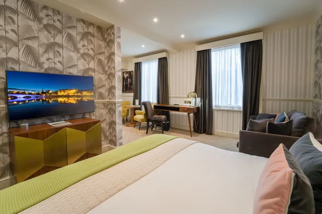 Junior Suite, Studio, King Bed, Sofa، Bedford Swan Hotel and Thermal Spa 3/5
