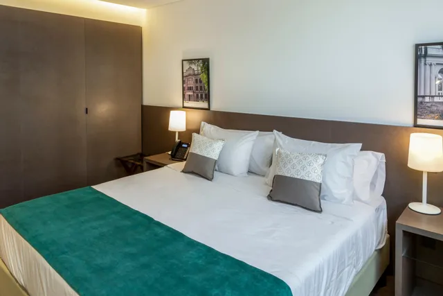 غرفة قياسية بسرير مزدوج، Dazzler by Wyndham La Plata 2/4