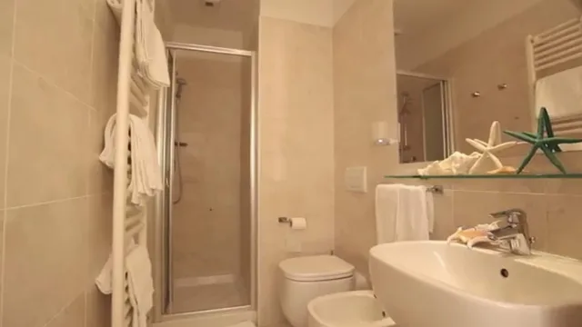 غرفة أساسية بسرير كوين، Hotel Aristeo 2/4