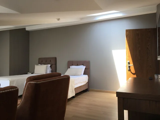 Loft, Family, Queen and Twin Beds, Terrace, The Elegant Hotel 3/4