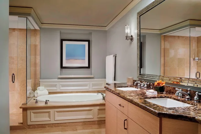 1 Bedroom, Executive, Suite, Double Bed, Partial Ocean View, Balcony, The Ritz Carlton Key Biscayne 8/10