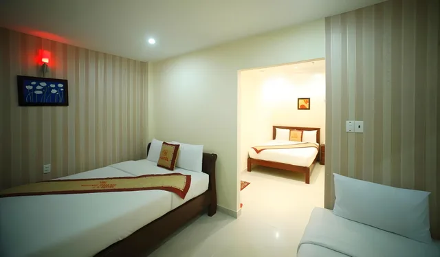 غرفة قياسية رباعية، Vuong Quang Hotel 1/2
