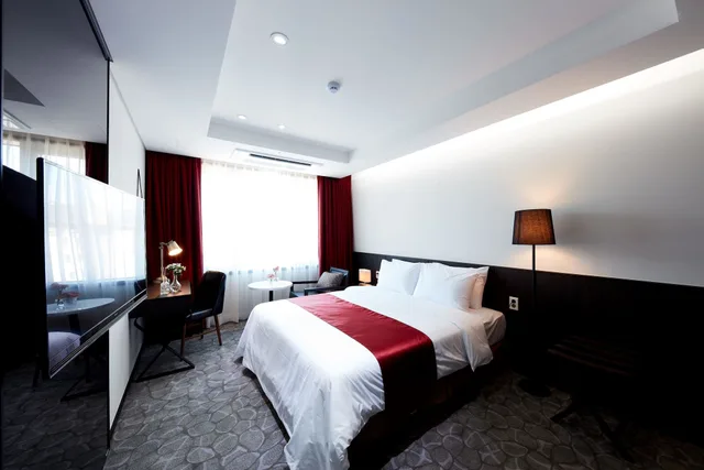 غرفة ديلوكس بسرير مزدوج، Ramada by Wyndham Yongin 6/9