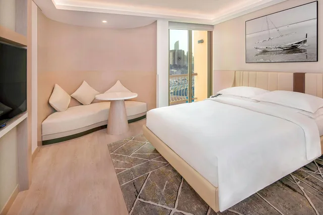 غرفة كلاسيكية بسرير مزدوج بإطلالة على المدينة، Sheraton Abu Dhabi Hotel & Resort 4/10