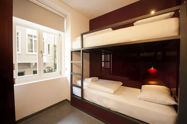 Mixed Dorm, Standard, 4 Beds, Private Bathroom, The Central House Istanbul Taksim 1/2