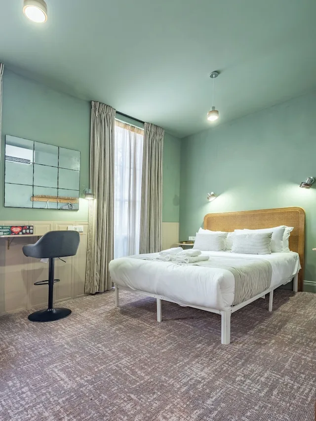 بنتهاوس بسرير كينج بإطلالة على الحديقة، The Rokxy Townhouse - Kings Cross 5/10