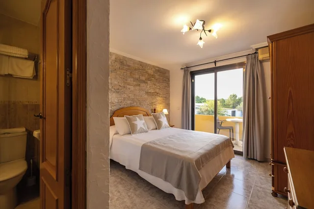 غرفة قياسية بسريرين منفصلين بإطلالة على الحديقة بشرفة، Lago Dorado Hotel 4/6