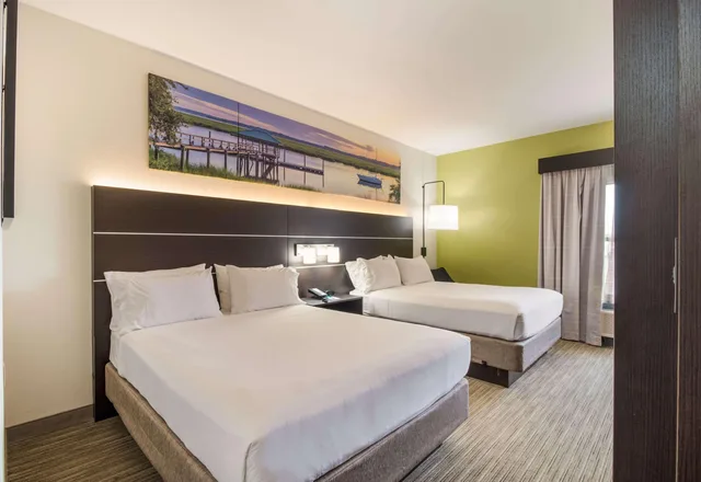 غرفة بسريرين كوين، Clarion Pointe New Bern 1/4