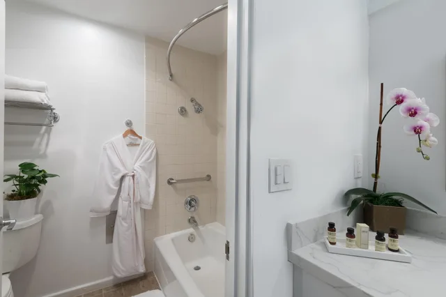 Deluxe, King Bed, Beach Front, Ocean View, Kitchen، La Jolla Shores Hotel 1/1