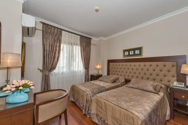 Room, Double or Twin Bed, Ramada Encore By Wyndham Kuwait Downtown 4/10