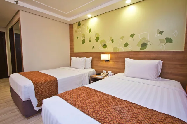 غرفة ديلوكس، Crown Regency Hotel Makati 1/3