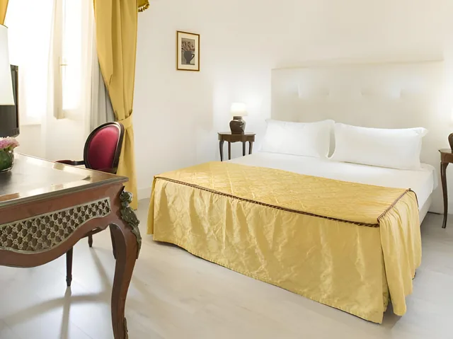 غرفة كلاسيكية بإطلالة على البحر، Grande Albergo Internazionale 1/1